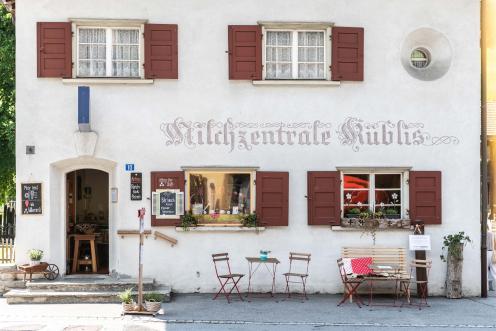 Gute EInkaufsmöglichkeit z.B. die Milchzentrale Küblis im Prättigau